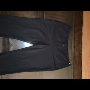 Dkny silky black skinny leg slacks soooo soft